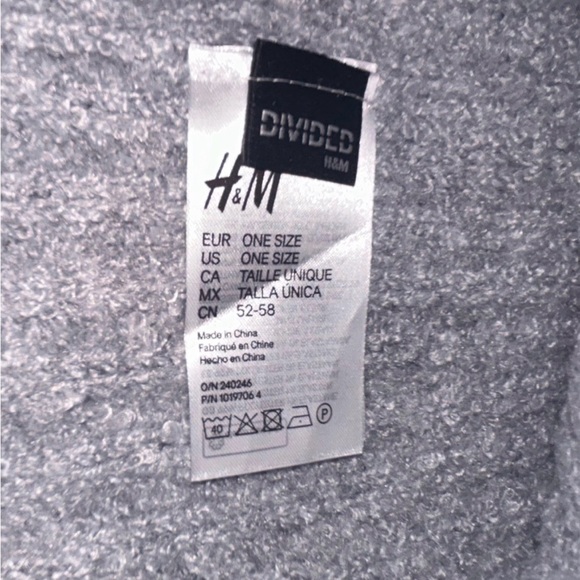 Divided by H&M gray beanie toboggan hat - Picture 2 of 2